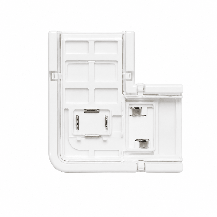 L-shape connector for 10mm IP65 COB strip light, showcasing a clean design for seamless 90° turns.