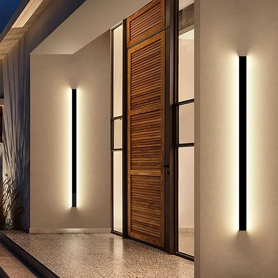 Silhouette Outdoor Linear Wall Light – Modern Style & Durability
