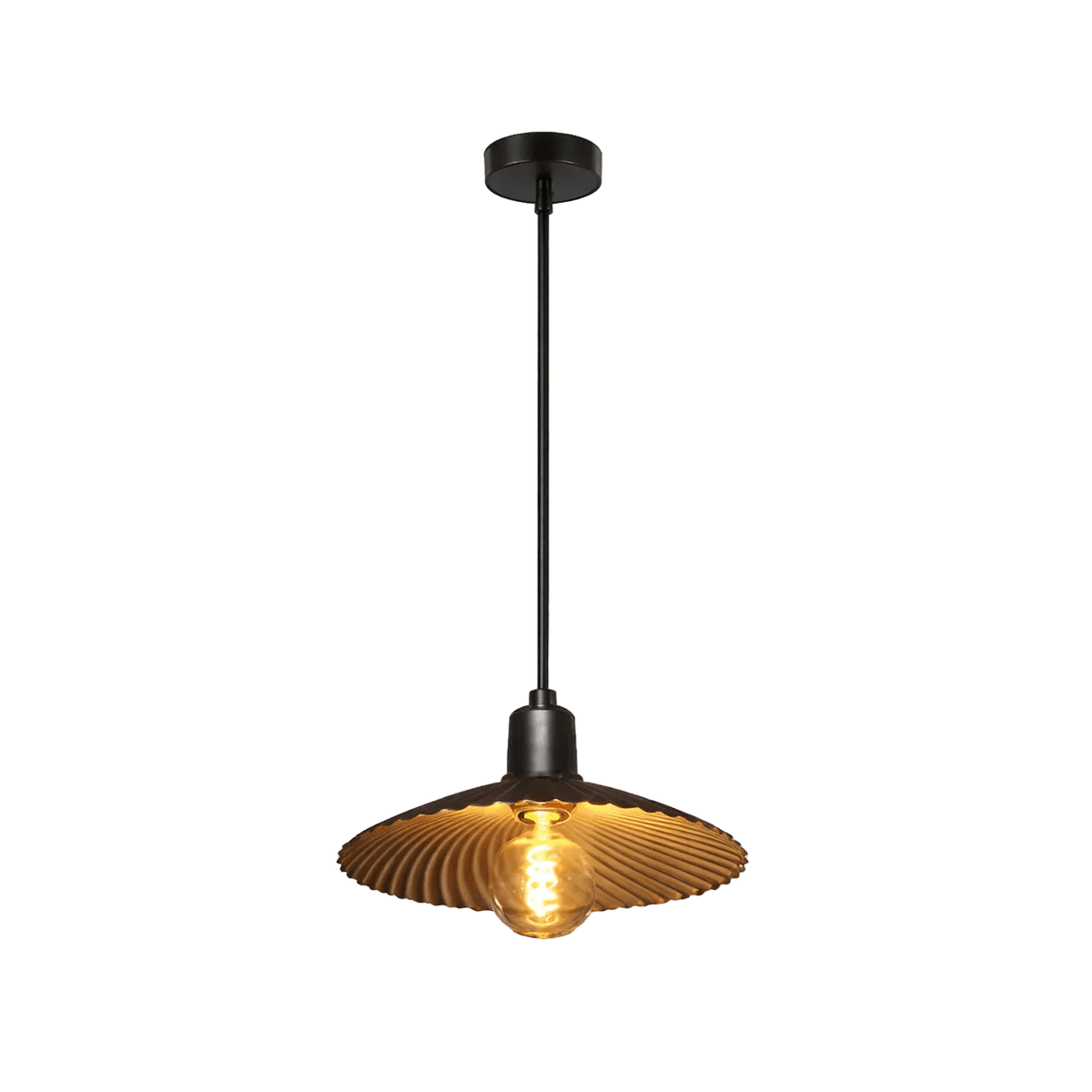 Golden Shell Pendant — transparent background, 1254 × 1254
