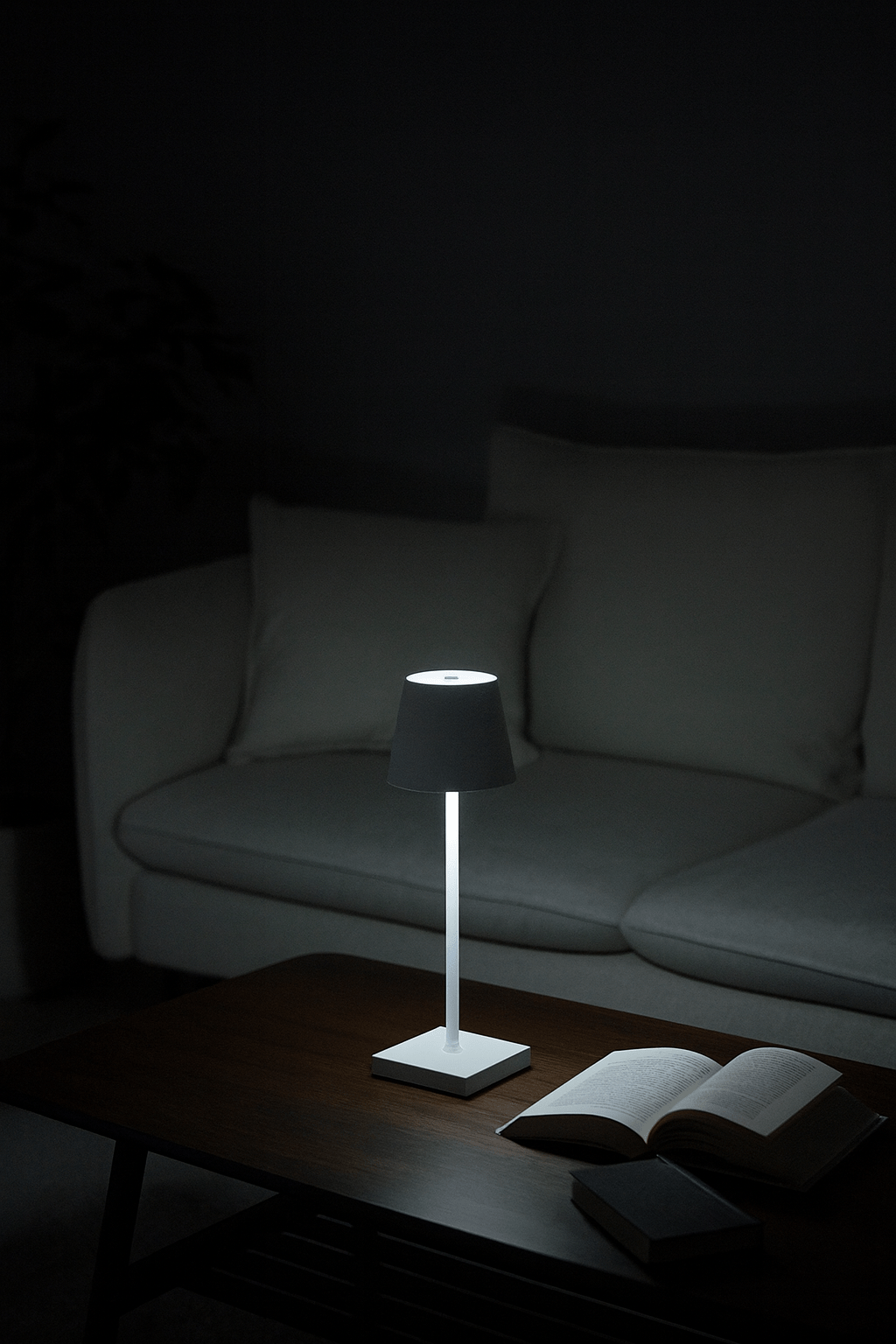 White Rechargeable Table Lamp