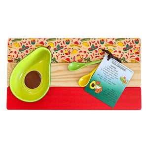 Wooden Platter - Quacamole Avo on a white background